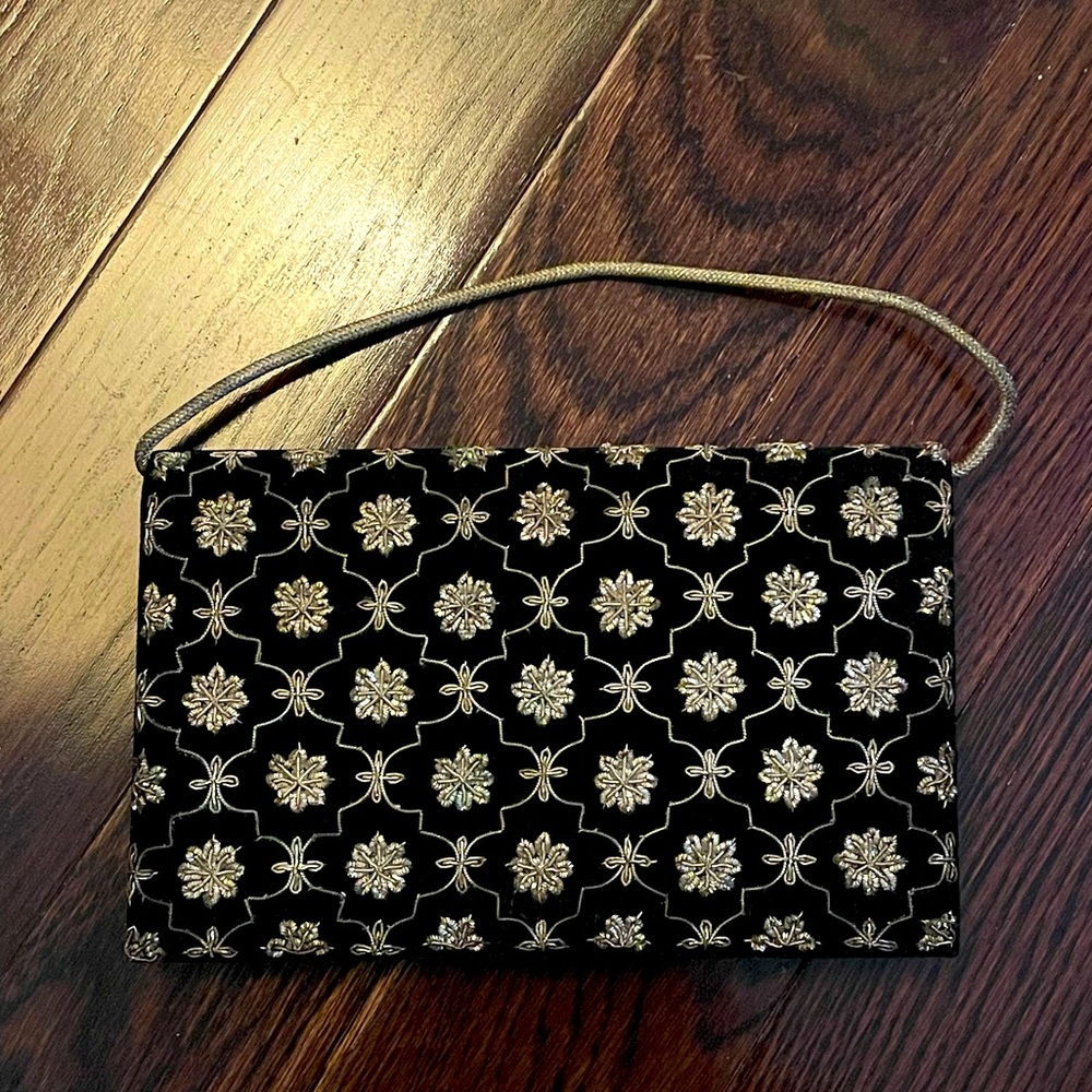 Gold Thread Vintage Wrist Clutch Bag
